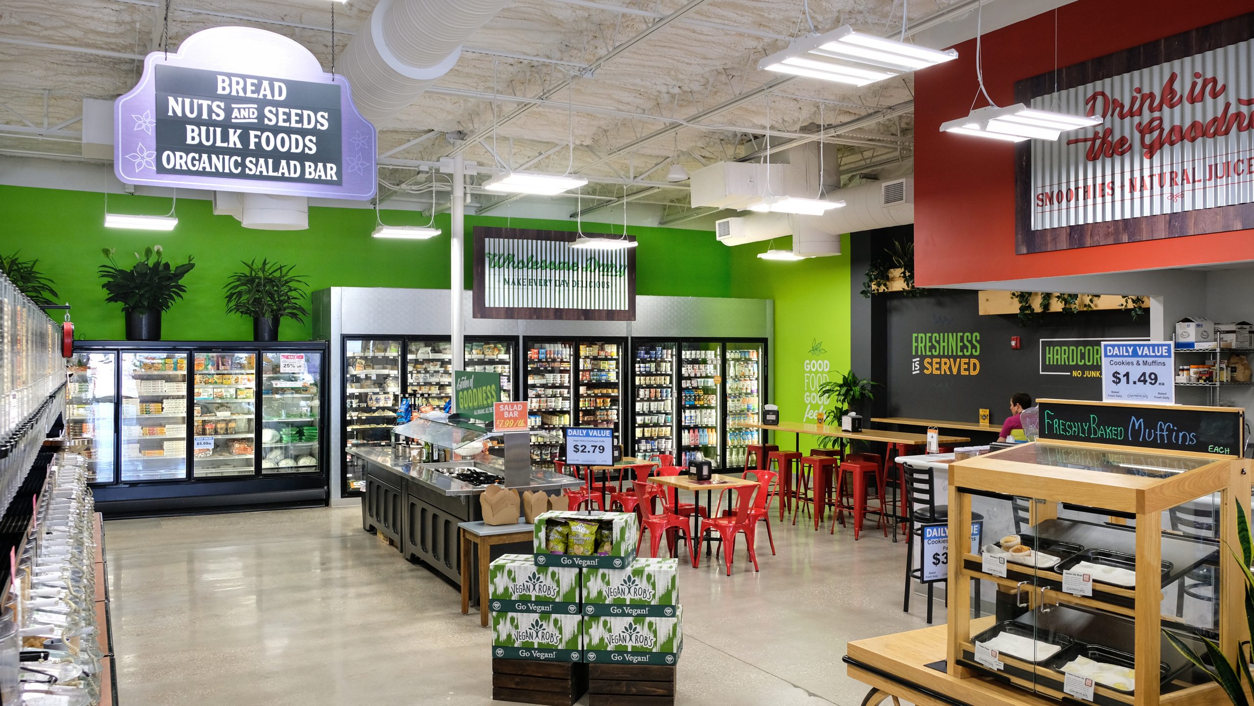 To bring the brand to life inside the stores, we designed environmental graphics and wayfinding signage, as well as selected paint colors, furniture accents and other interior design elements. 